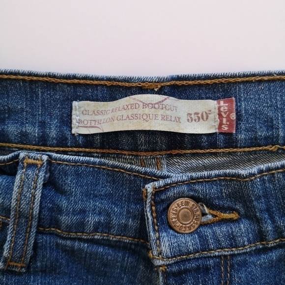 Levi's jeans | classic relaxed bootcut 550 jeans size 6 - Picture 4 of 9